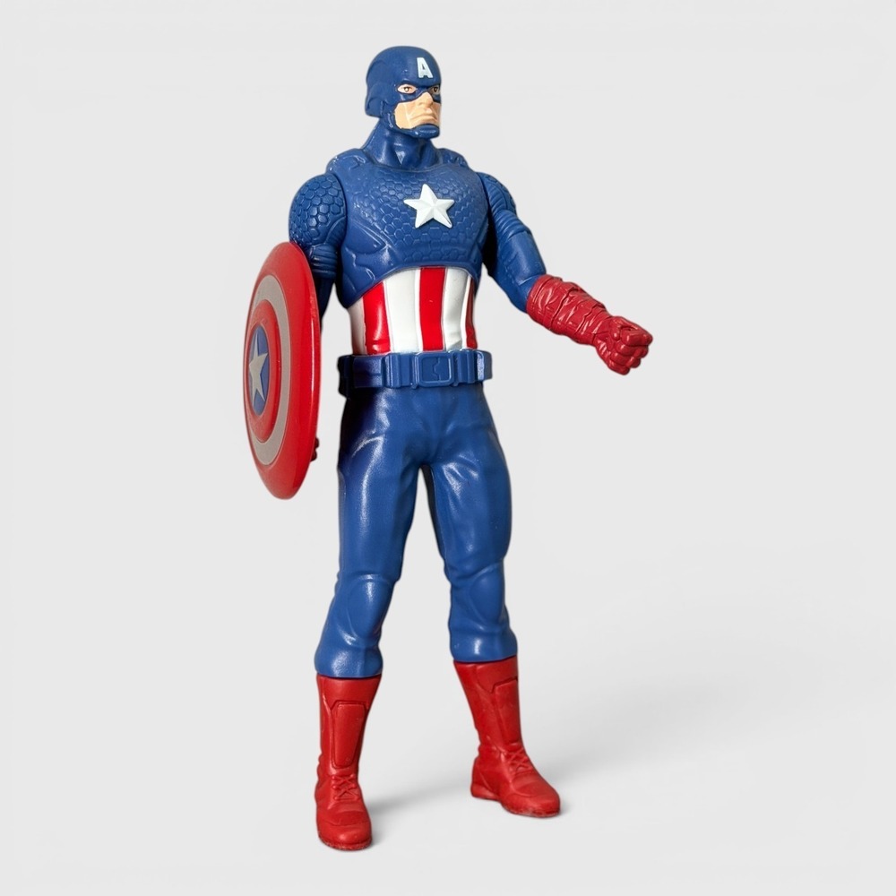 Hasbro Marvel Avengers Captain America 6in Basic Action Figure‎ Shield 2015